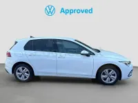 Usado VW Golf VIII Life 131 CV (96 kW) 2023 Blanco Berlina