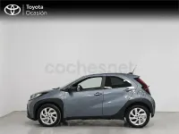 Usado Toyota Aygo X Play 72 CV (52 kW) 2024 Gris / plata SUV