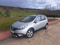 Usado Renault Scénic III Bose Edition 130 CV (95 kW) 2014 Gris / plata Monovolumen