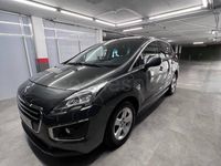 Usado Peugeot 3008 Access 120 CV (88 kW) 2014 Gris / plata Familiar