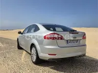 Usado Ford Mondeo Titanium 140 CV (102 kW) 2009 Gris / plata Berlina
