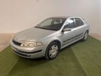 Usado Renault Laguna II Dynamique 120 CV (88 kW) 2003 Gris / plata Berlina