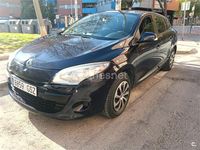 Usado Renault Mégane GrandTour Dynamique 105 CV (77 kW) 2010 Azul Familiar