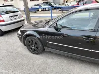 Usado VW Passat Comfortline 110 CV (80 kW) 2001 Negro Familiar