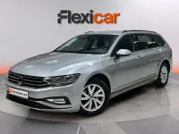 Usado VW Passat 150 CV (110 kW) 2022 Gris Familiar