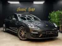 Usado Porsche Panamera Sport Turismo 560 CV (411 kW) 2021 Gris / plata Familiar