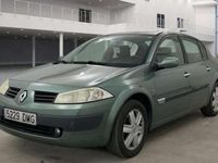 Usado Renault Mégane II Dynamique 115 CV (84 kW) 2005 Gris Berlina