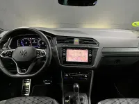 Usado VW Tiguan R-line 150 CV (110 kW) 2023 Gris / plata SUV