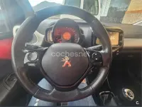 Usado Peugeot 108 82 CV (60 kW) 2018 Rojo Berlina