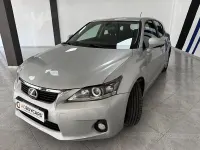 Usado Lexus CT200h 136 CV (100 kW) 2011 Gris / plata Berlina