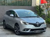 Usado Renault Grand Scénic IV Zen 120 CV (88 kW) 2019 Gris / plata Monovolumen