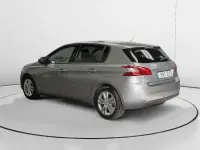 Usado Peugeot 308 Active 131 CV (96 kW) 2015 Gris / plata Berlina