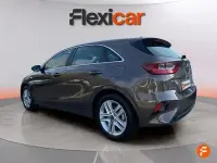 Usado Kia Ceed 100 CV (73 kW) 2020 Marrón Utilitario
