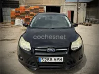 Usado Ford Focus Trend 125 CV (91 kW) 2013 Negro Berlina