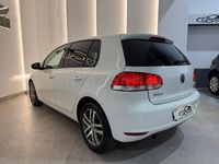Usado VW Golf VII Advance 105 CV (77 kW) 2012 Blanco Berlina