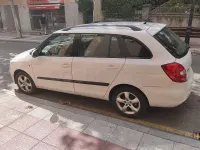 Usado Skoda Fabia Sport 105 CV (77 kW) 2010 Blanco Familiar