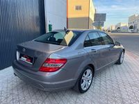 Usado Mercedes C220 Avantgarde 170 HP (125 kW) 2009 Cinzento Sedan