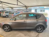 Usado Seat Altea I-Tech 105 CV (77 kW) 2015 Gris / plata Monovolumen