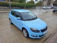 Usado Skoda Fabia 69 CV (50 kW) 2014 Azul Berlina
