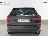Usado Volvo XC60 Momentum 197 CV (144 kW) 2021 Gris / plata SUV