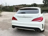 Usado Mercedes CLA200 Shooting Brake AMG line 136 CV (100 kW) 2016 Blanco Familiar