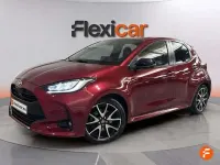 Usado Toyota Yaris Active 116 CV (85 kW) 2020 Rojo Utilitario
