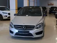 Usado Mercedes B200 136 CV (100 kW) 2018 Gris / plata Utilitario