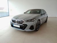 Usado BMW 520 Comfort Edition 197 CV (144 kW) 2025 Gris / plata Berlina