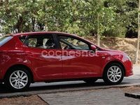 Usado Seat Ibiza Reference 95 HP (69 kW) 2015 Vermelho Sedan