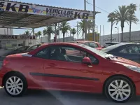 Usado Peugeot 207 CC Sport 109 CV (80 kW) 2007 Rojo Descapotable