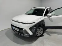 Usado Hyundai Kona 120 CV (88 kW) 2024 Blanco SUV