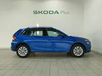 Usado Skoda Kamiq Ambition 110 CV (80 kW) 2021 Azul SUV