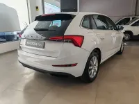 Usado Skoda 110 R Ambition 110 CV (80 kW) 2021 Blanco Berlina