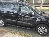 Usado Citroën Berlingo Feel 120 CV (88 kW) 2015 Negro Monovolumen