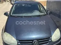 Usado VW Golf IV 100 CV (73 kW) 2004 Azul Berlina