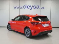 Usado Ford Focus ST-Line 125 CV (91 kW) 2024 Rojo Utilitario