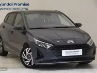 Usado Hyundai i20 79 CV (58 kW) 2025 Gris / plata Utilitario