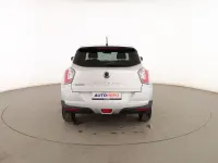 Usado SsangYong Tivoli Limited 128 CV (94 kW) 2017 Plata SUV