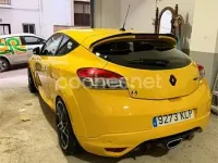 Usado Renault Mégane III 250 CV (183 kW) 2011 Amarillo Berlina