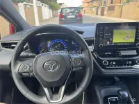Usado Toyota Corolla Active 122 CV (89 kW) 2020 Rojo Berlina