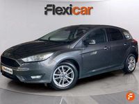 Usado Ford Focus Trend 125 CV (91 kW) 2018 Gris Familiar