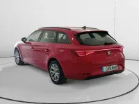 Usado Seat Leon ST Reference 116 CV (85 kW) 2022 Rojo Familiar