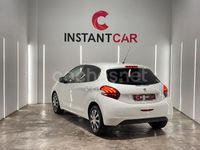 Usado Peugeot 208 Active 75 CV (55 kW) 2018 Blanco Utilitario
