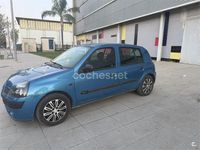 Usado Renault Clio II 75 CV (55 kW) 2002 Azul Berlina