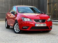 Usado Seat Ibiza Reference 90 CV (66 kW) 2014 Rojo Berlina