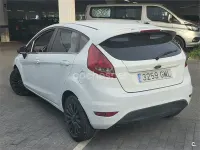 Usado Ford Fiesta Titanium 95 CV (69 kW) 2009 Blanco Berlina