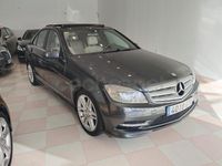 Usado Mercedes C220 Avantgarde 170 CV (125 kW) 2010 Gris / plata Berlina