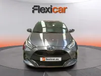 Usado Toyota Yaris Hybrid Active 116 CV (85 kW) 2022 Gris Berlina