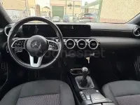 Usado Mercedes CLA200 Shooting Brake 150 CV (110 kW) 2020 Gris / plata Familiar
