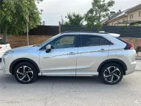 Usado Mitsubishi Eclipse Cross 188 CV (138 kW) 2022 Gris / plata SUV